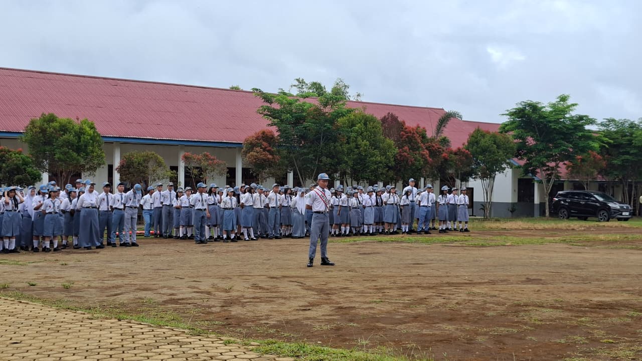 UPACARA BENDERA HARI SENIN